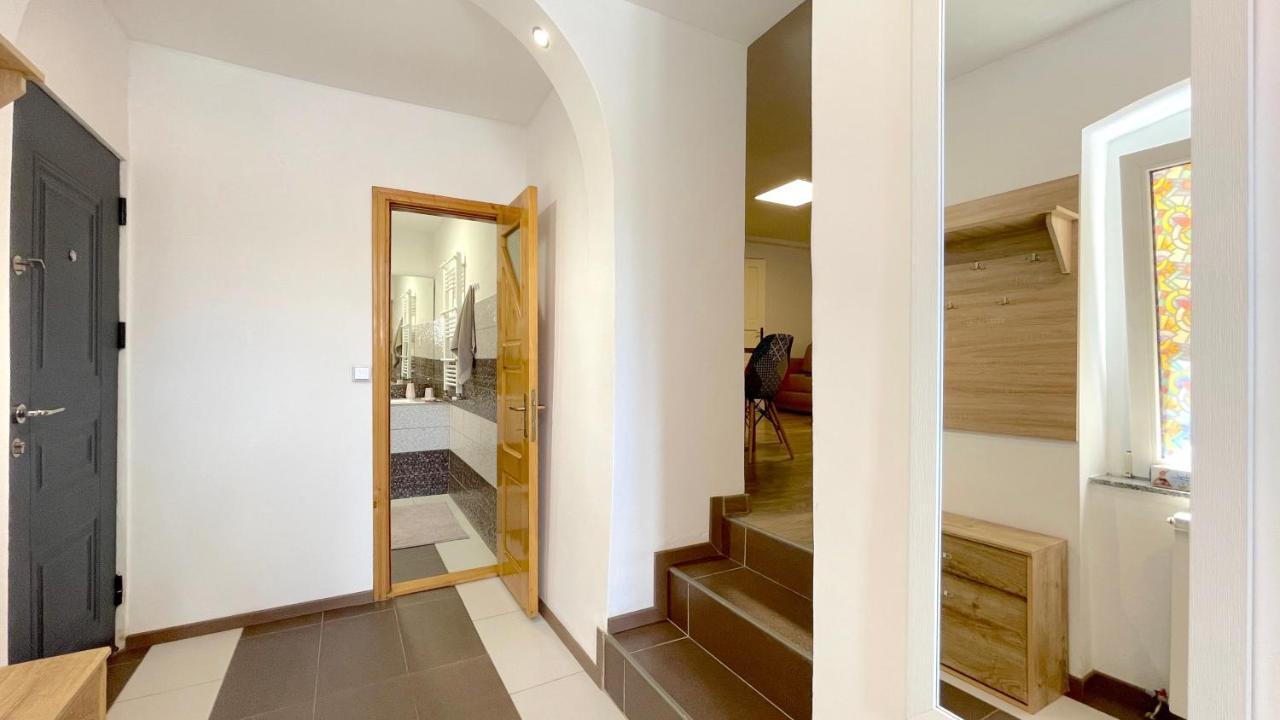 Well Prettyplaces Apartment 001 Braşov Exterior foto